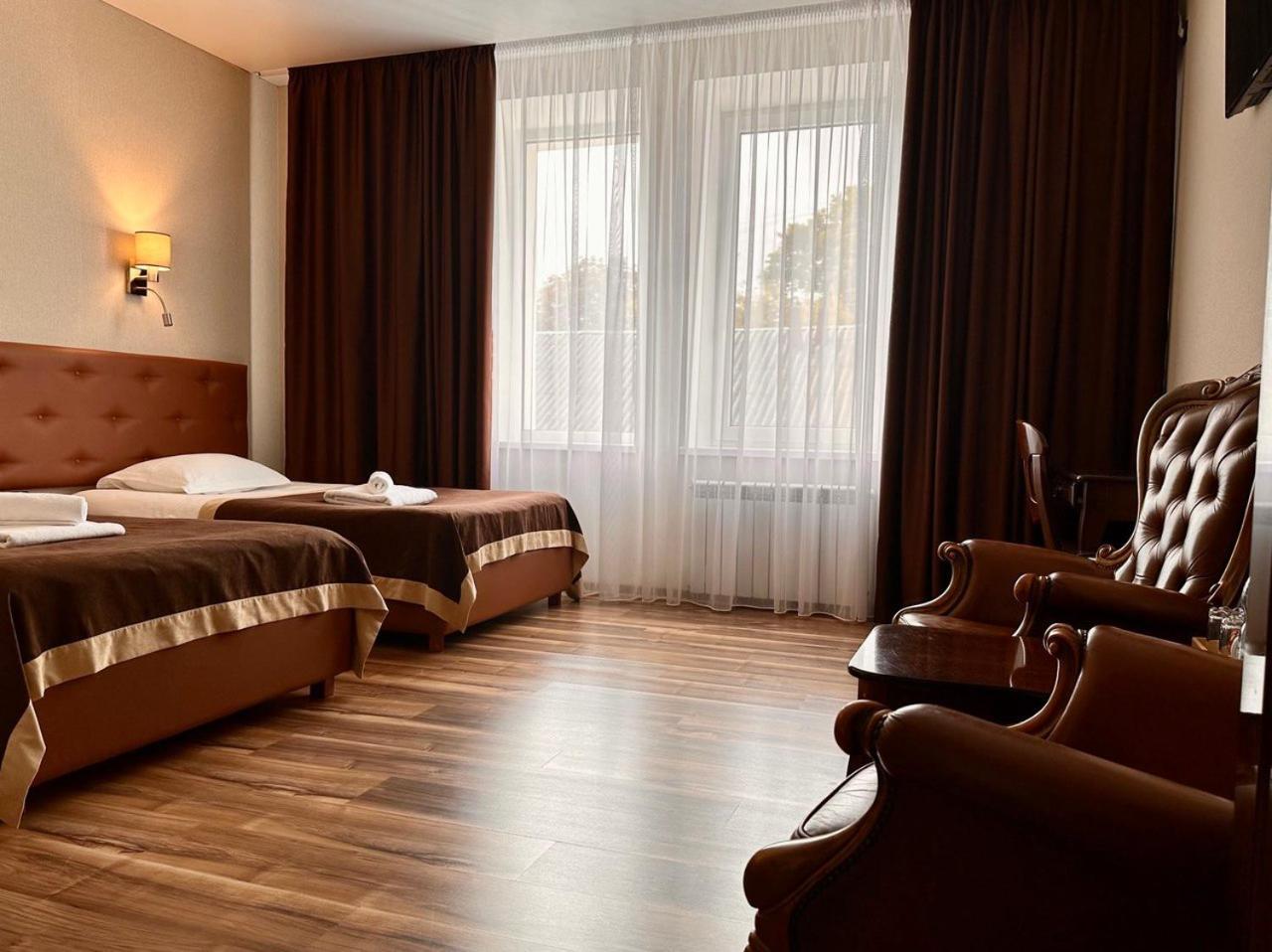 Hotel Royal Poltava Exteriör bild